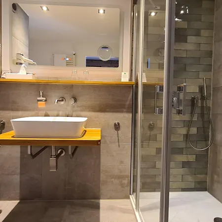Zum Leineweber 4* Бург