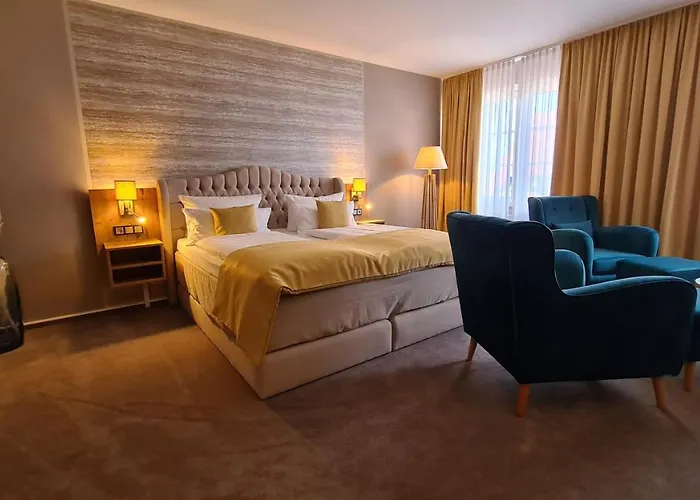 Zum Leineweber فندق