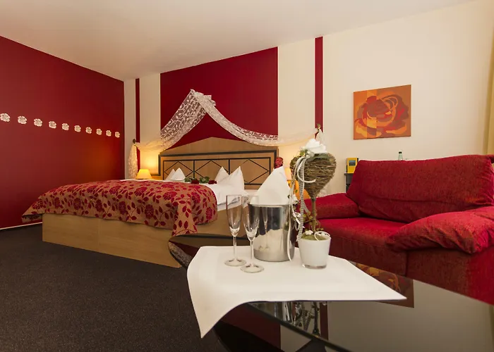 فندق Zum Leineweber 4*